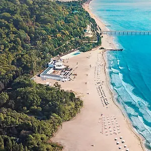 https://grand-hotel-spa-primoretz.burgashotels.net